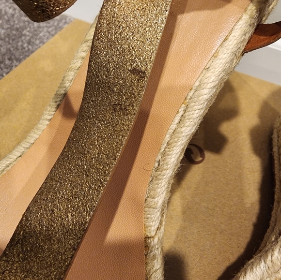 VC by Vince Camuto metallic platform shoes - Picture 10 of 15